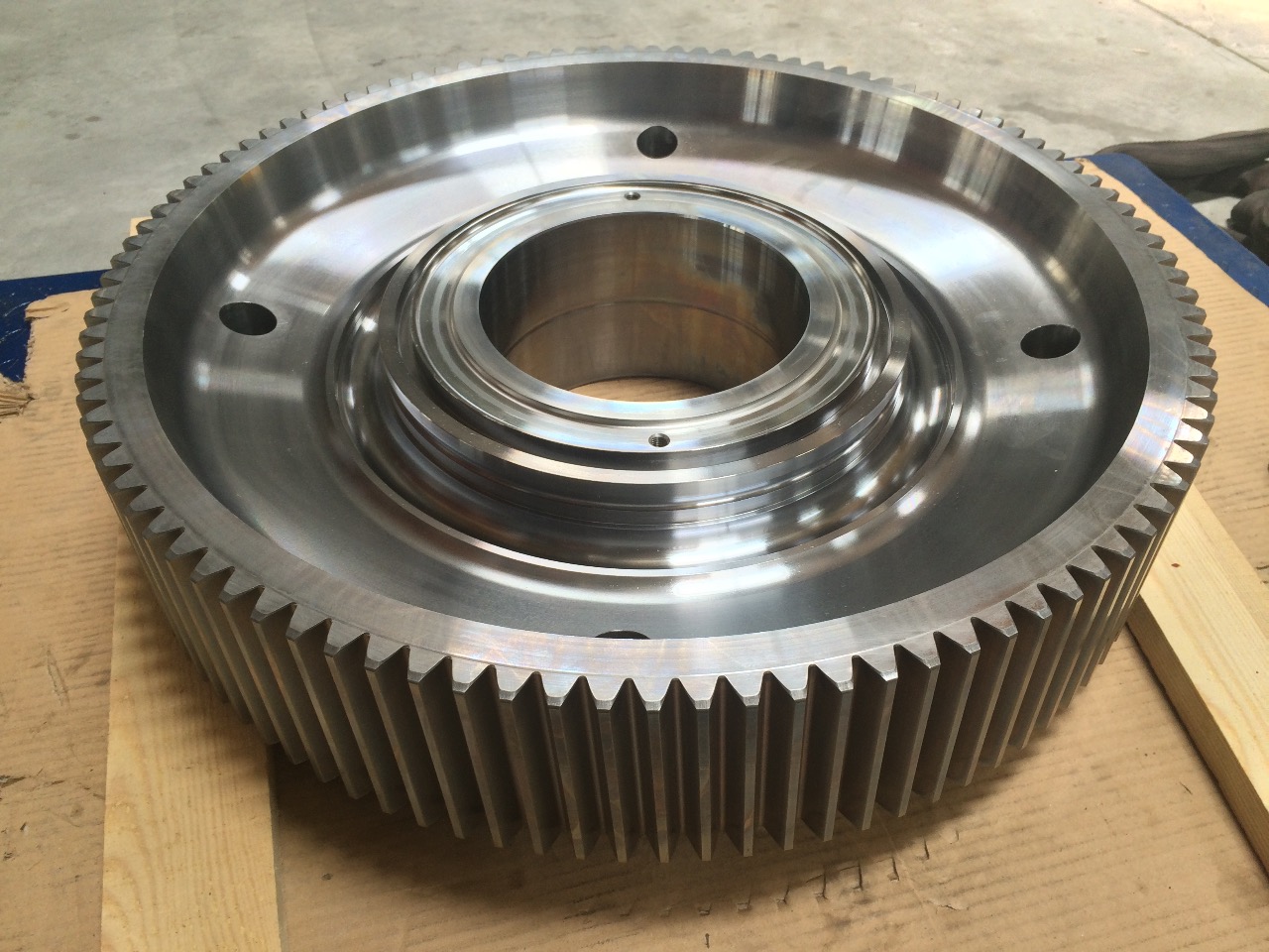 Overspeed Parts 90 Tooth Cylindrical Aluminum Gear Industry Supplies Straight‑Tooth Bottom Gear 
